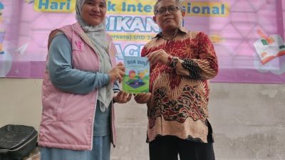 Komitmen Mencerdaskan Bangsa, Srikandi PLN Berbagi Buku di Hari Anak Internasional