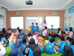 Peringati Hari Anak Internasional, Srikandi PLN Hidupkan Semangat Literasi Siswa Sekolah Dasar di Jawa Timur