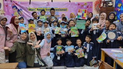 Peringati Hari Anak Internasional, PT PLN (Persero) Bagikan Ratusan Buku dan Edukasi Tentang Listrik di sekolah
