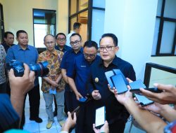 Apresiasi FGD Kebijakan Kenaikan CHT Jatim oleh Kadin, Pj. Gubernur Adhy Harapkan Pembagian Dana Bagi Hasil Cukai Tembakau Untuk Kesejahteraan Masyarakat
