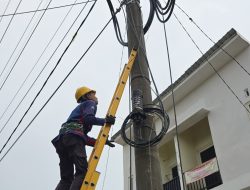 Jaga Estetika dan Keandalan Jaringan, PLN Icon Plus Aktif Lakukan Koordinasi Perapihan dan Relokasi Kabel di Sidoarjo