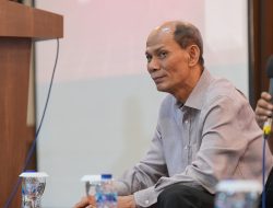 Bedah Buku dan Dialog Prahara Bangsa, Noorsy Buktikan Inkonsistensi Teori dan Paradigma dalam Amandemen UUD’45