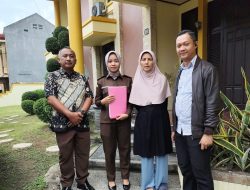 2 Terpidana Perkara Kredit BPR Berhasil Diamankan Tim TABUR KEJARI Surabaya