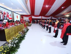 Hadir di Wisuda ke-130 Untag, Prof Rhenald Kasali PhD Hadir Berikan Orasi Ilmiah pada 1.520 Wisudawan