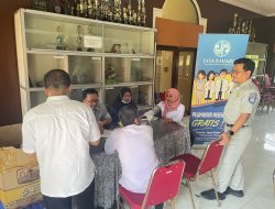 Jasa Raharja Menggelar Pengobatan Gratis Untuk Masyarakat di Kecamatan Driyorejo Gresik