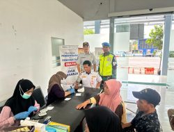 Pengobatan Gratis Jasa Raharja diikuti Sopir, Kru dan Calon Penumpang Bus di Terminal Maospati Magetan