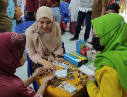 PLN UP3 Surabaya Selatan Hadirkan Senyum Sehat Dengan Aksi Peduli Kesehatan Untuk Warga Pucang Sewu di Hari Kartini