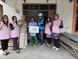 Srikandi PLN UP3 Mojokerto Berikan Bantuan Listrik Gratis kepada Masyarakat Prasejahtera di Hari Buruh