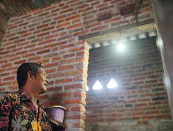 Terangi Harapan Warga, Kolaborasi PLN UP3 Sidoarjo dan YBM PLN Melalui Program Light Up The Dream