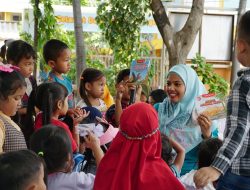 Srikandi PLN dan PIKK Semarakkan Hari Anak Nasional bersama YBM di Pagesangan Surabaya