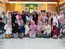 Srikandi PLN bangun jati diri bersama Sinergi Bicara dengan Seminar Personal Branding di Hari Kebaya