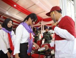 PKKMB Untag Surabaya 2025 Sajikan Konsumsi Sehat, Mahasiswa Baru Gembira dengan Kemeriahan Juicy Luicy