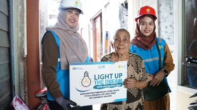 Gelar Light Up The Dream di Momentum Hari Kesaktian Pancasila, PLN UP3 Surabaya Selatan Nyalakan Harapan Warga