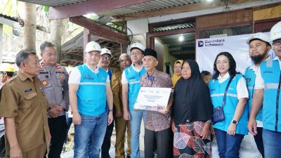 Gelar Program Light Up The Dream di Gresik, PLN Nyalakan Harapan Masyarakat Pra-sejahtera