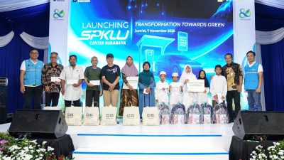 YBM PLN UP3 Surabaya Selatan Berbagi Kebahagiaan di Momen Peresmian SPKLH Center Surabaya dan Hari Listrik Nasional