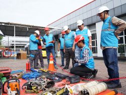 Siap Hadapi Musim Penghujan serta Siaga Natal dan Tahun Baru 2025, PLN UP3 Surabaya Selatan Gelar Pasukan dan Peralatan