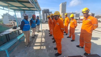 PLN UP2D Jatim Siagakan Petugas di Sejumlah Lokasi Penting di Malam Perayaan Natal