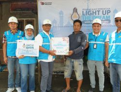 Melalui Program Light Up The Dreams di Bulan Ramadan, PLN UP2D Jawa Timur Nyalakan Harapan di Sedati
