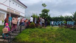 PLN UP3 Mojokerto Bagikan Paket Sembako ke 50 Lansia di Jombang, Tebar Energi Kebaikan Ramadhan