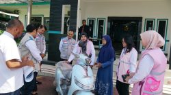 YBM PLN UP3 Surabaya Barat Salurkan Motor Listrik Dakwah untuk Guru Ngaji