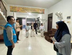 Peringatan Hari Kartini, PLN UP2D Jawa Timur Salurkan Bantuan untuk Anak Yatim Dhuafa