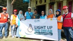 PLN Surabaya Barat Catat Prestasi PLN dalam Pertumbuhan Pelanggan dan Penjualan Energi, Hadirkan Terang untuk Lima Keluarga melalui Program Light Up The Dream