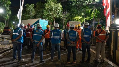 HUT ke-81 RI, PLN UP3 Surabaya Selatan Jaga Keandalan Listrik untuk Renungan Suci di TMP 10 November