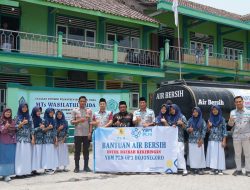 PLN Sambut Hari Sumpah Pemuda dengan Salurkan 29 Tangki Air Bersih bagi Warga Terdampak Kekeringan di Jawa Timur